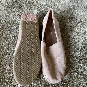 Tom's new unworn women's espadrille - size 9